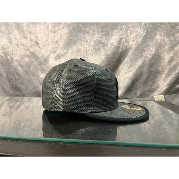 New Era Hat Size 7 1/2 Black Yankee - Picture 5 of 8